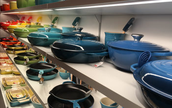 .. das bunte gusseiserne kochgeschirr von le creuset